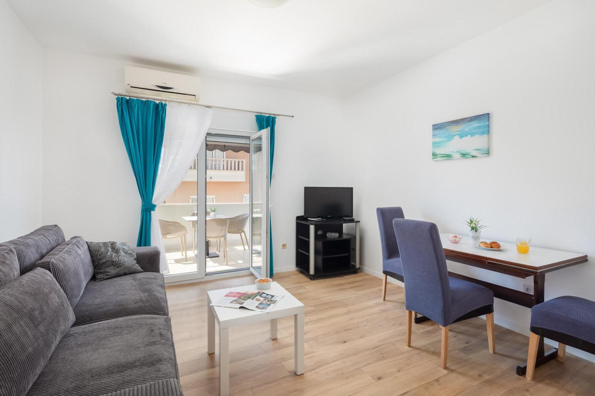 Apartments Near Central Beach With Free Parking Makarska Quarto foto