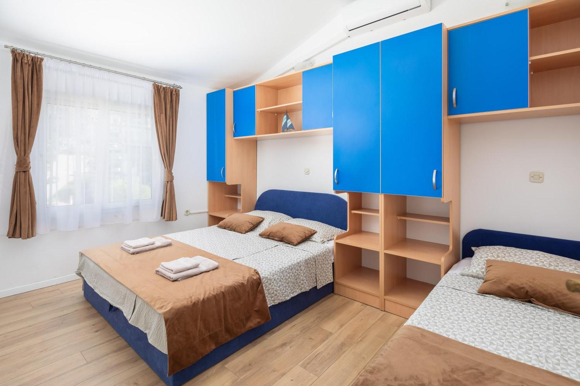 Apartments Near Central Beach With Free Parking Makarska Quarto foto
