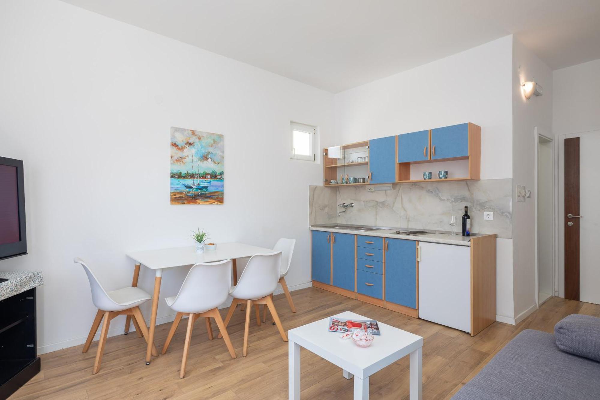 Apartments Near Central Beach With Free Parking Makarska Exterior foto