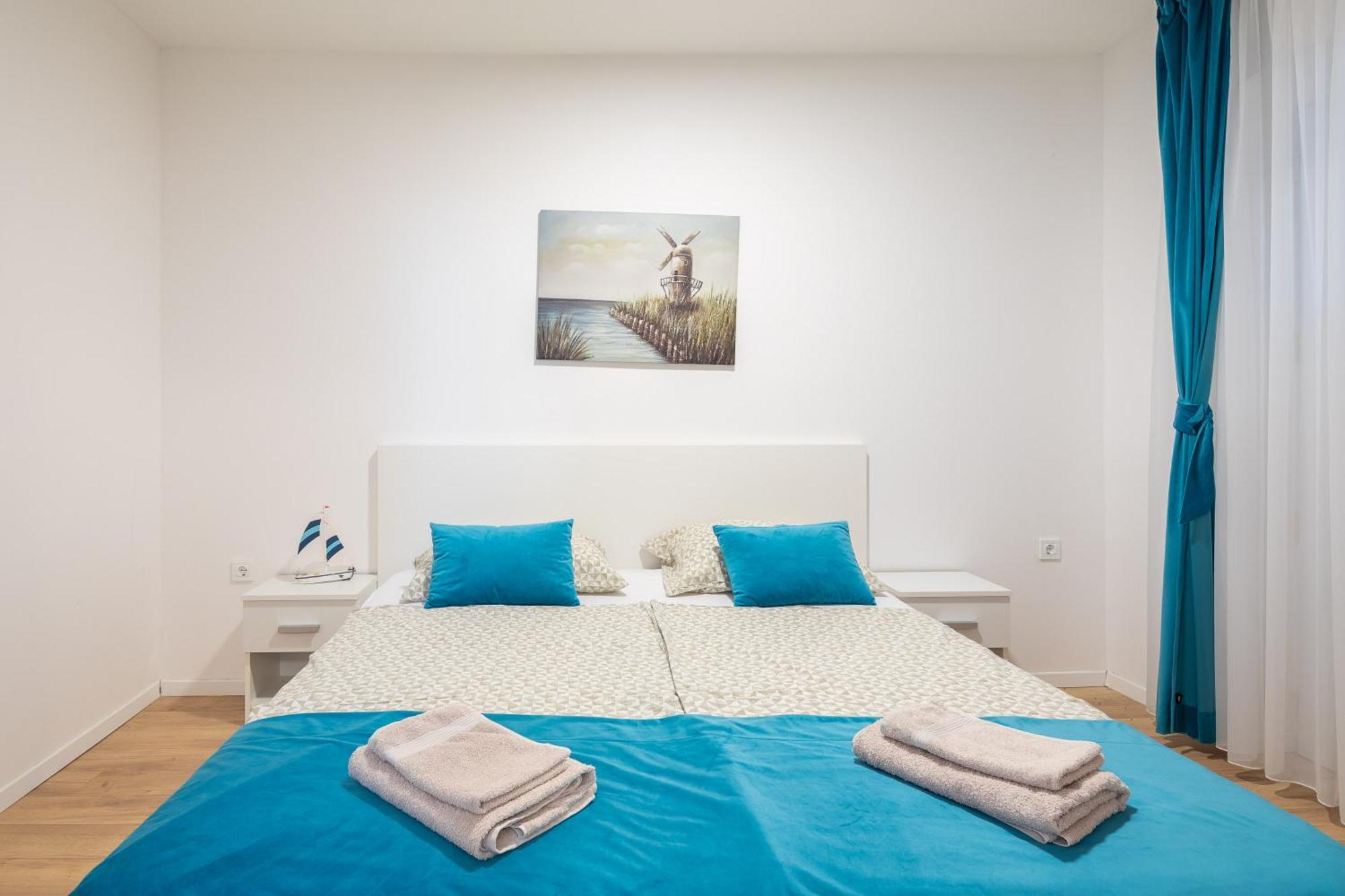 Apartments Near Central Beach With Free Parking Makarska Quarto foto