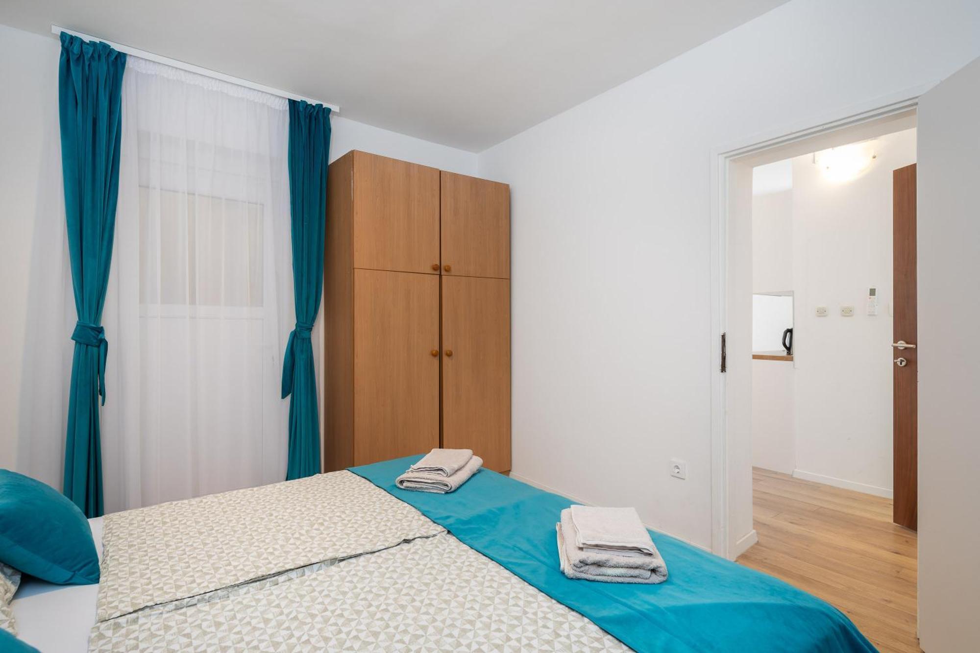 Apartments Near Central Beach With Free Parking Makarska Quarto foto