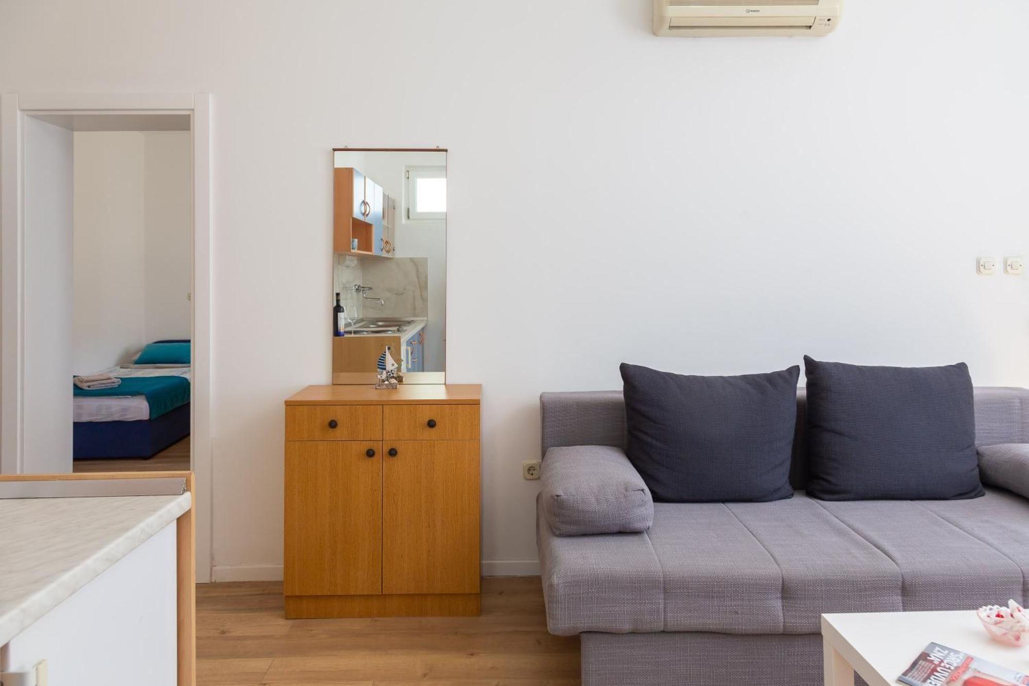 Apartments Near Central Beach With Free Parking Makarska Quarto foto