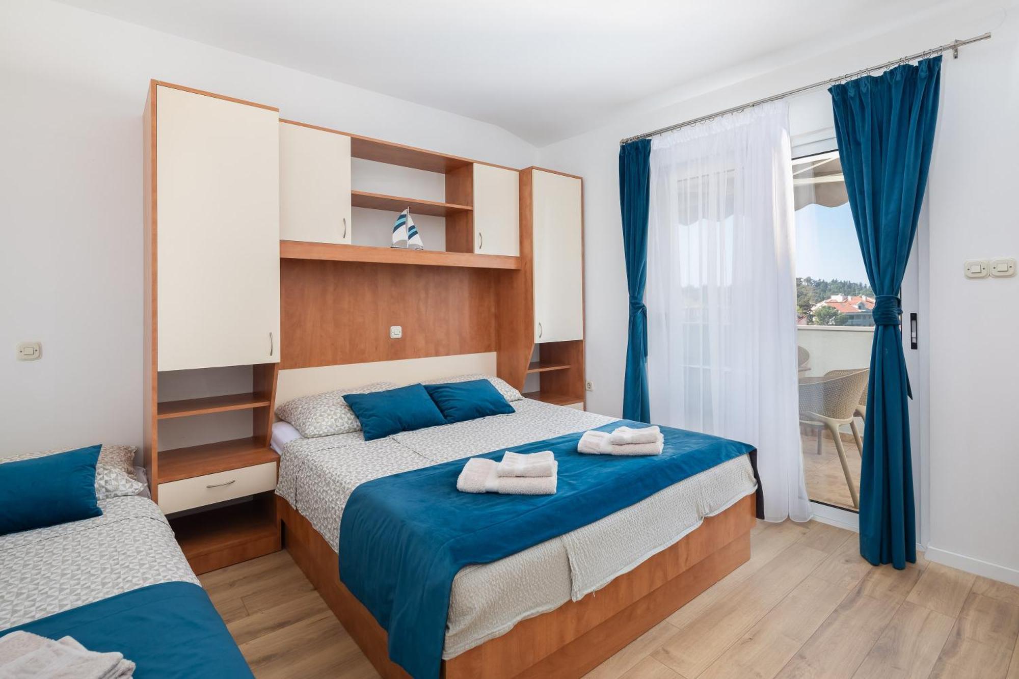 Apartments Near Central Beach With Free Parking Makarska Quarto foto