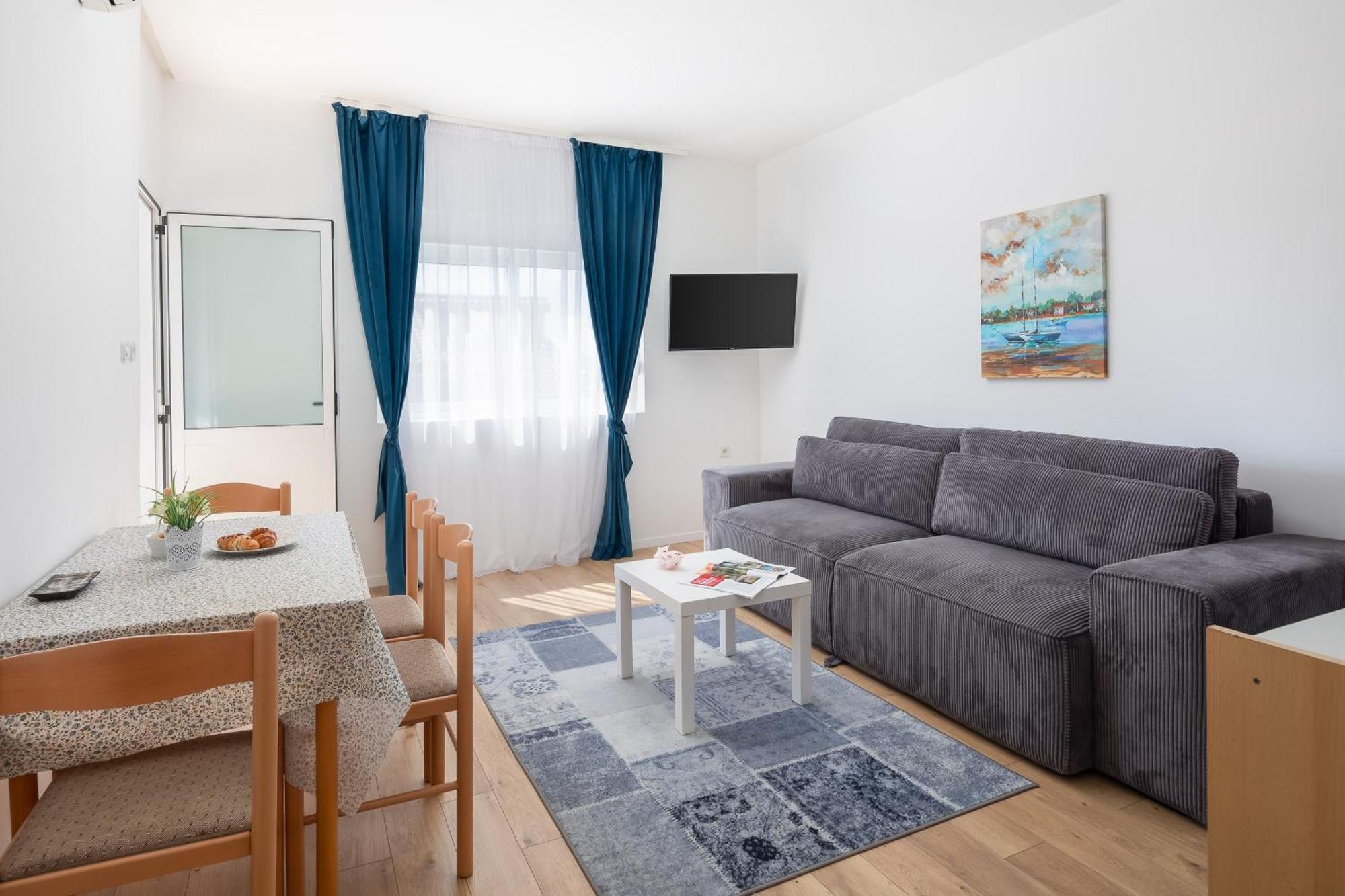 Apartments Near Central Beach With Free Parking Makarska Quarto foto