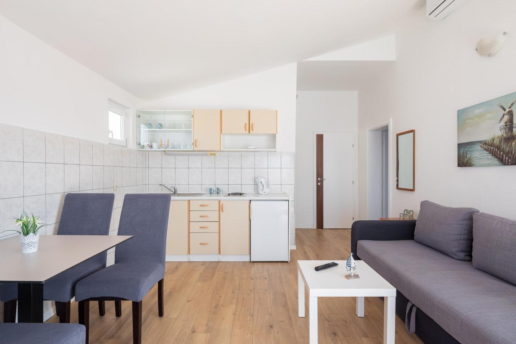 Apartments Near Central Beach With Free Parking Makarska Quarto foto