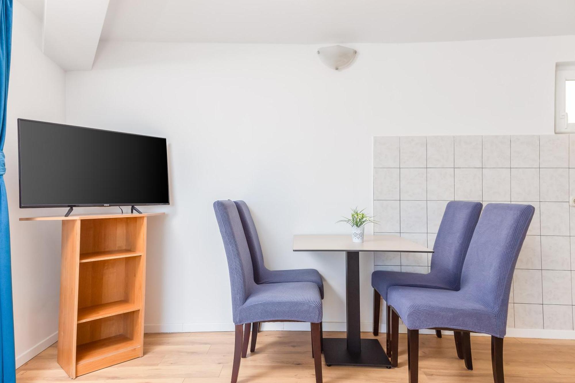 Apartments Near Central Beach With Free Parking Makarska Exterior foto